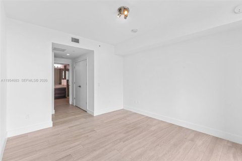 Copropriété à vendre à Miami, Floride: 2 chambres, 105.35 m2 № 2153351 - photo 13