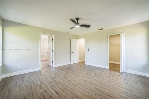 House in Okeechobee, Florida 4 bedrooms № 1772460 - photo 5