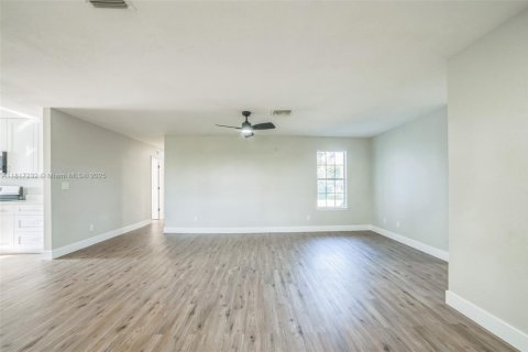 House in Okeechobee, Florida 4 bedrooms № 1772460 - photo 16