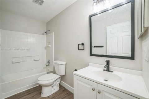 House in Okeechobee, Florida 4 bedrooms № 1772460 - photo 25