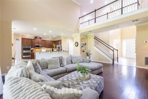 Casa en venta en Orlando, Florida, 6 dormitorios, 393.72 m2 № 2225689 - foto 10