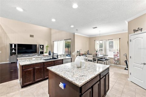 Casa en venta en Orlando, Florida, 6 dormitorios, 393.72 m2 № 2225689 - foto 20