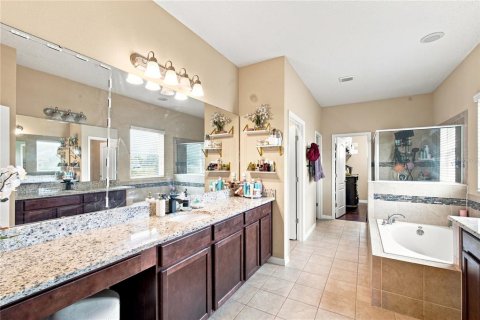 Casa en venta en Orlando, Florida, 6 dormitorios, 393.72 m2 № 2225689 - foto 26