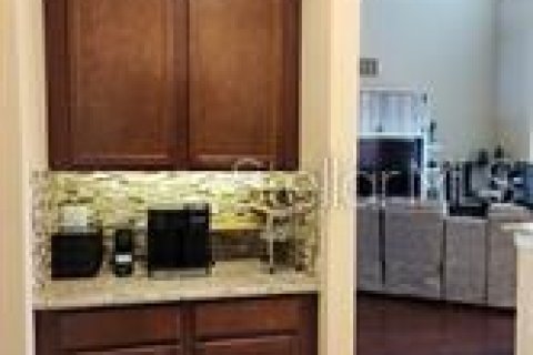 Casa en venta en Orlando, Florida, 6 dormitorios, 393.72 m2 № 2225689 - foto 18