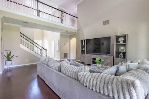 Casa en venta en Orlando, Florida, 6 dormitorios, 393.72 m2 № 2225689 - foto 8