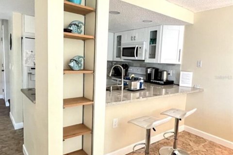 Condominio en venta en Madeira Beach, Florida, 2 dormitorios, 96.62 m2 № 1677001 - foto 4