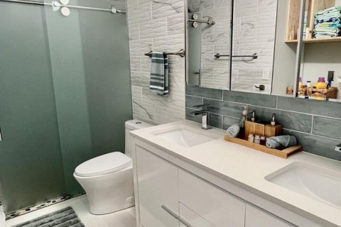 Condominio en venta en Madeira Beach, Florida, 2 dormitorios, 96.62 m2 № 1677001 - foto 16