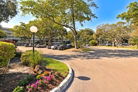 Condo in Pompano Beach, Florida, 3 bedrooms  № 1459422 - photo 3