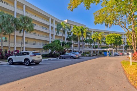 Condo in Pompano Beach, Florida, 3 bedrooms  № 1459422 - photo 2