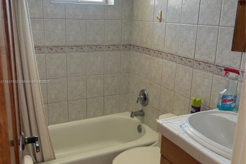 Copropriété à louer à Fort Lauderdale, Floride: 2 chambres, 60.39 m2 № 1845809 - photo 8