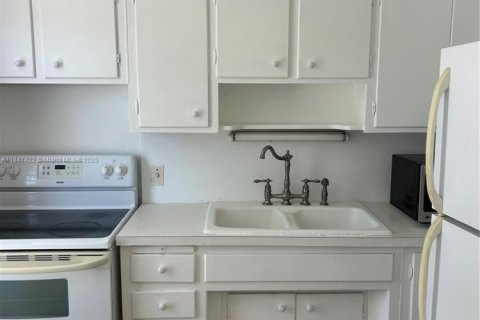 Copropriété à louer à Fort Lauderdale, Floride: 2 chambres, 60.39 m2 № 1845809 - photo 7