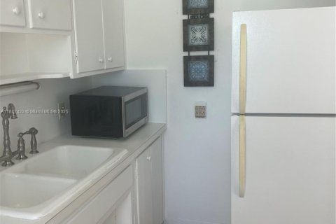Copropriété à louer à Fort Lauderdale, Floride: 2 chambres, 60.39 m2 № 1845809 - photo 6