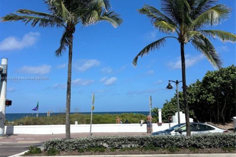 Copropriété à louer à Fort Lauderdale, Floride: 2 chambres, 60.39 m2 № 1845809 - photo 19