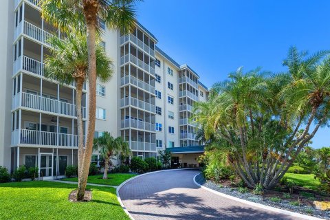 Condo in Sarasota, Florida, 1 bedroom № 2098051 - photo 30
