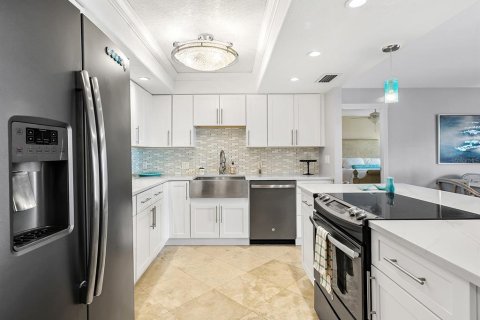 Condo in Sarasota, Florida, 1 bedroom № 2098051 - photo 8