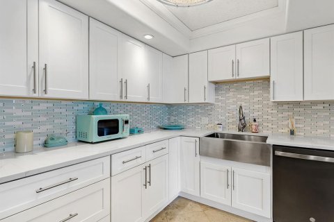 Condo in Sarasota, Florida, 1 bedroom № 2098051 - photo 9