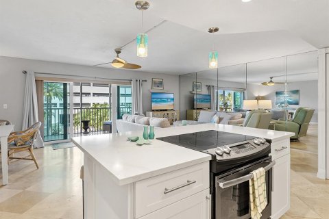 Condo in Sarasota, Florida, 1 bedroom № 2098051 - photo 10