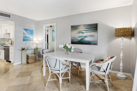 Condo in Sarasota, Florida, 1 bedroom № 2098051 - photo 18