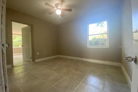 House in Orlando, Florida 3 bedrooms, 125.42 sq.m. № 1899898 - photo 12