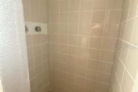House in Orlando, Florida 3 bedrooms, 125.42 sq.m. № 1899898 - photo 16