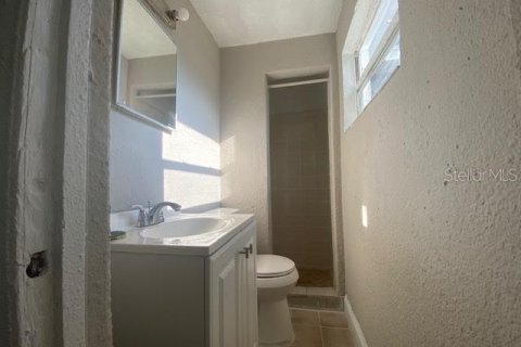 House in Orlando, Florida 3 bedrooms, 125.42 sq.m. № 1899898 - photo 15