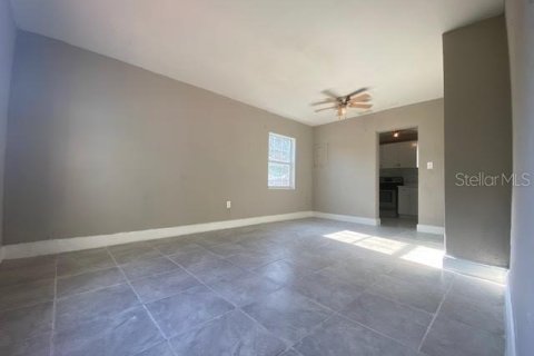 House in Orlando, Florida 3 bedrooms, 125.42 sq.m. № 1899898 - photo 10