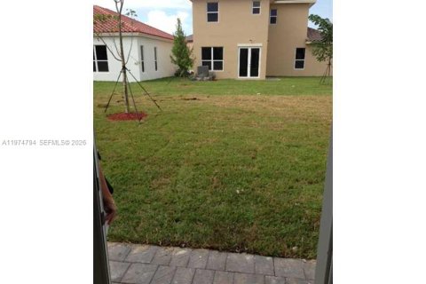 Снять в аренду виллу или дом в Майами, Флорида 4 спальни, № 2036104 - фото 13