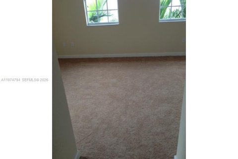 Снять в аренду виллу или дом в Майами, Флорида 4 спальни, № 2036104 - фото 8