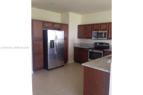 Снять в аренду виллу или дом в Майами, Флорида 4 спальни, № 2036104 - фото 3