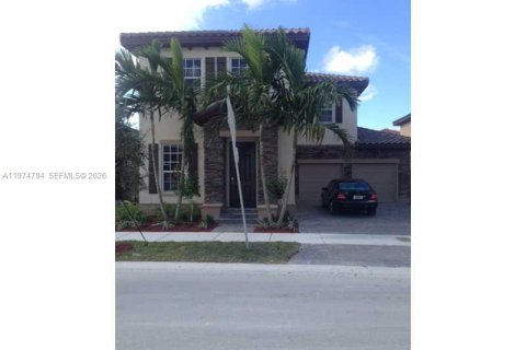 Дом в Майами, Флорида 4 спальни № 2036104