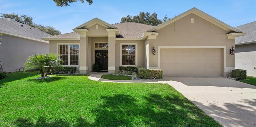 House in Lake Mary, Florida 4 bedrooms, 200.48 sq.m. № 2294629