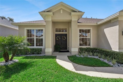 House in Lake Mary, Florida 4 bedrooms, 200.48 sq.m. № 2294629 - photo 2