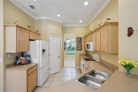 House in Lake Mary, Florida 4 bedrooms, 200.48 sq.m. № 2294629 - photo 16
