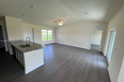 House in Ocala, Florida 3 bedrooms № 2029437 - photo 3