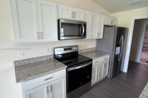 House in Ocala, Florida 3 bedrooms № 2029437 - photo 9