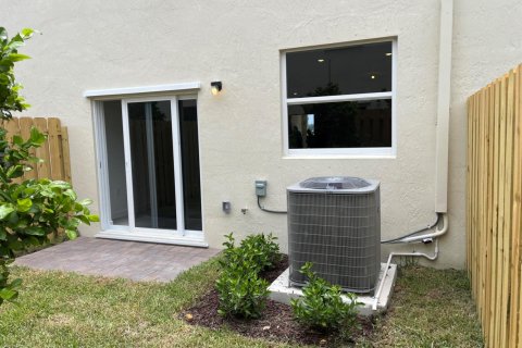 Apartment in Homestead, Florida 3 bedrooms, 123.37 sq.m. № 2177049 - photo 25
