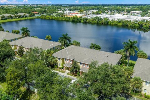 Townhouse in Bradenton, Florida 3 bedrooms, 111.48 sq.m. № 2394289 - photo 26