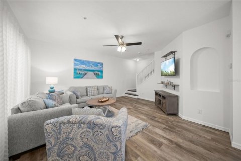 Townhouse in Bradenton, Florida 3 bedrooms, 111.48 sq.m. № 2394289 - photo 6
