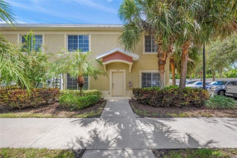 Townhouse in Bradenton, Florida 3 bedrooms, 111.48 sq.m. № 2394289 - photo 4