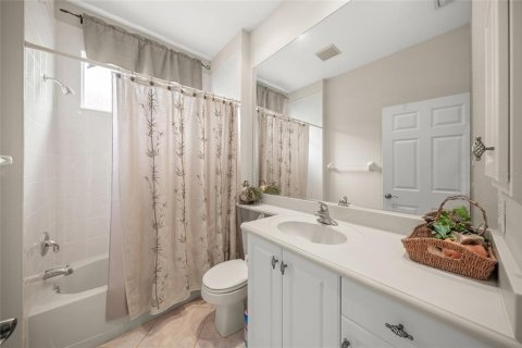 Townhouse in Bradenton, Florida 3 bedrooms, 111.48 sq.m. № 2394289 - photo 18