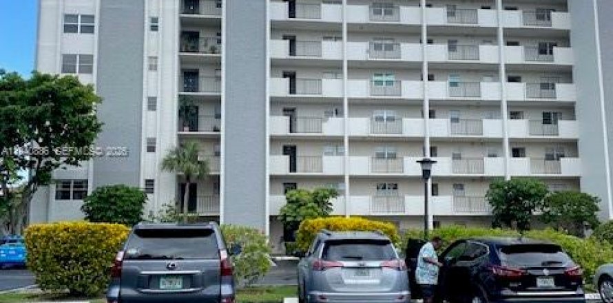 Кондоминиум с 2 спальнями в Лодерхилл, Флорида № 1998040