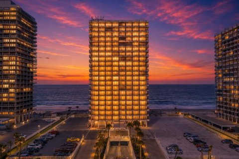 Condo à Daytona Beach, Floride, 2 chambres  № 2124888