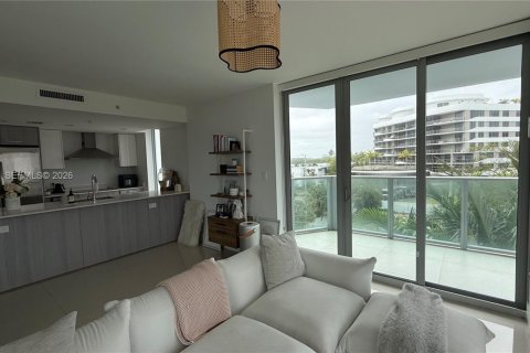 Copropriété à vendre à Bay Harbor Islands, Floride: 2 chambres, 117.06 m2 № 2002639 - photo 12