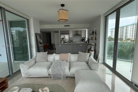 Copropriété à vendre à Bay Harbor Islands, Floride: 2 chambres, 117.06 m2 № 2002639 - photo 24