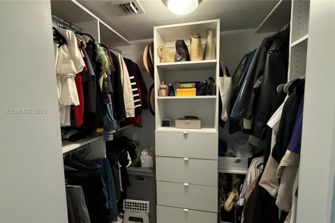 Copropriété à vendre à Bay Harbor Islands, Floride: 2 chambres, 117.06 m2 № 2002639 - photo 10