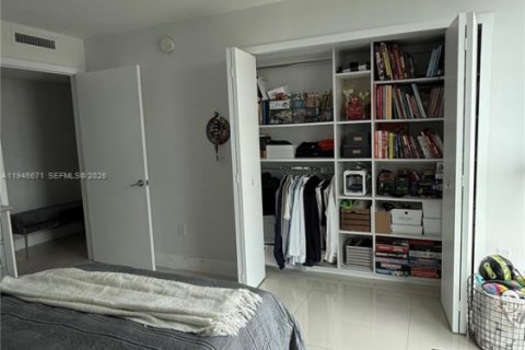 Copropriété à vendre à Bay Harbor Islands, Floride: 2 chambres, 117.06 m2 № 2002639 - photo 19