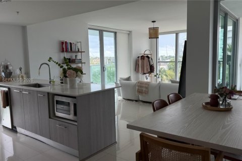 Copropriété à vendre à Bay Harbor Islands, Floride: 2 chambres, 117.06 m2 № 2002639 - photo 18