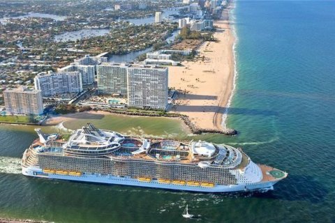 Condominio en alquiler en Fort Lauderdale, Florida, 3 dormitorios, 246.19 m2 № 860386 - foto 1