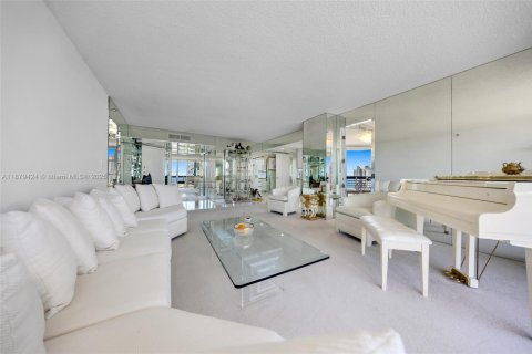 Condominio en venta en Aventura, Florida, 3 dormitorios, 159.98 m2 № 1924615 - foto 7