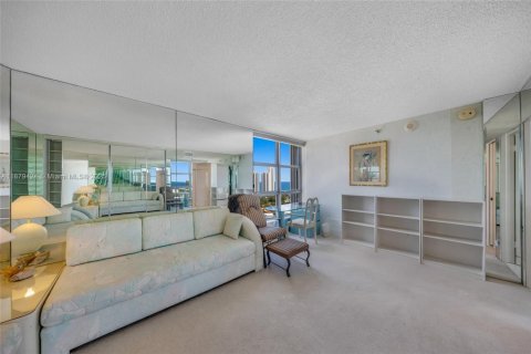 Condominio en venta en Aventura, Florida, 3 dormitorios, 159.98 m2 № 1924615 - foto 17